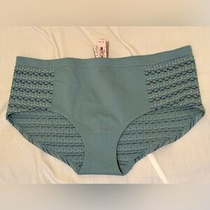 NWT Victoria’s Secret Hiphugger/Hipster
